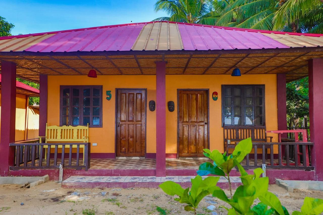 Mecaja Beach House Roxas  Exterior foto